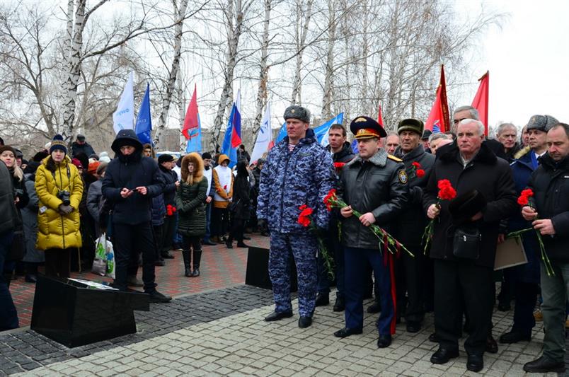 Росгвардейцы приняли участие в открытии мемориала воинам-интернационалистам в Тамбове