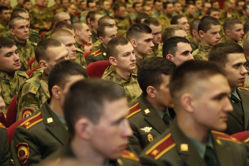 Врио губернатора Санкт-Петербурга поздравил коллектив военного института Росгвардии с Днем защитника Отечества