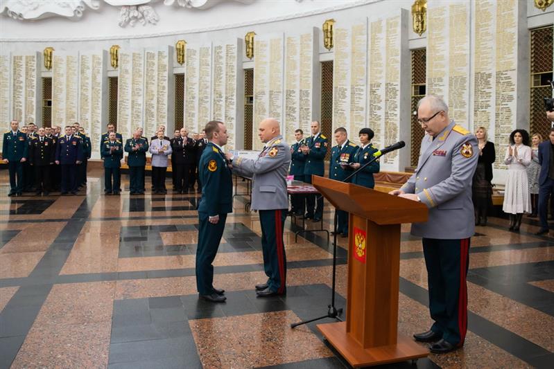 Военнослужащим и сотрудникам Росгвардии вручили ведомственные награды в Музее Победы (фото, видео)