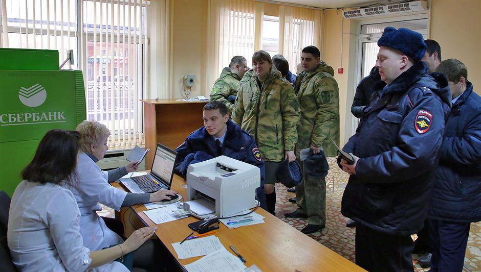 В преддверии Дня защитника Отечества мордовские росгвардейцы и сотрудники полиции приняли участие в донорской акции 