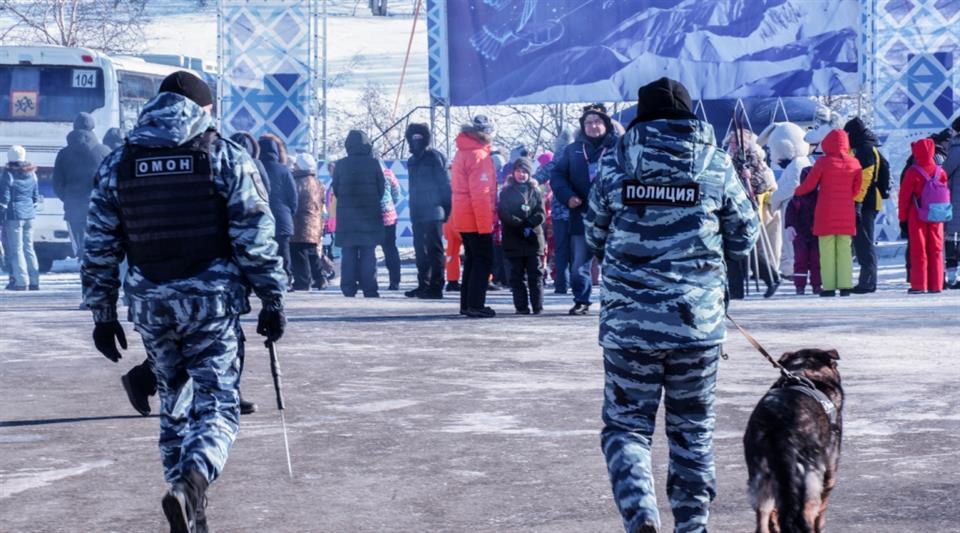 Росгвардия обеспечила безопасность граждан на открытии гонки на собачьих упряжках «Берингия – 2019»