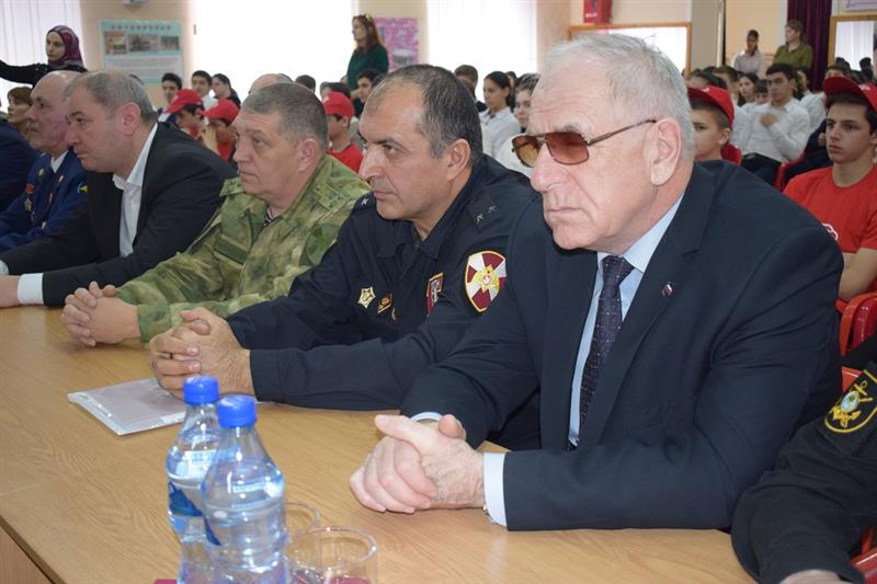 В Махачкале при участии офицеров Росгвардии прошло памятное мероприятие, посвященное 30-й годовщине окончания войны в Афганистане