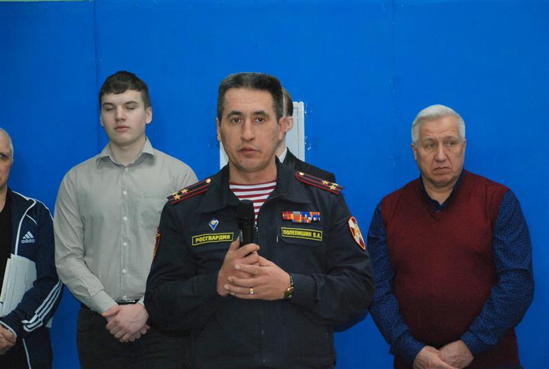 Начальник управления вневедомственной охраны по городу Екатеринбургу поздравил студентов подшефного колледжа с началом Месячника защитников Отечества 