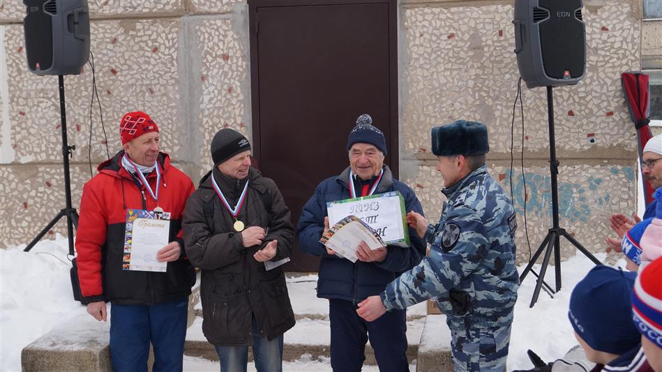 Росгвардейцы провели лыжную гонку памяти бойцов сергиево-посадского ОМОН