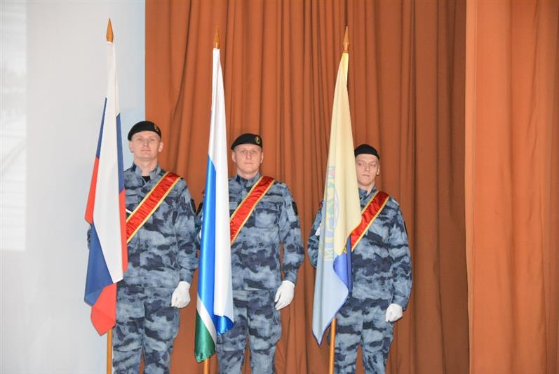 Сотрудники нижнетагильского ОМОН стали лауреатами фестиваля военно-патриотической песни «Честь имею»