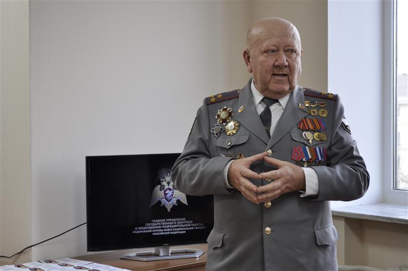 Руководитель адыгейского управления Росгвардии поздравил с профессиональным праздником сотрудников подразделений ЛРР