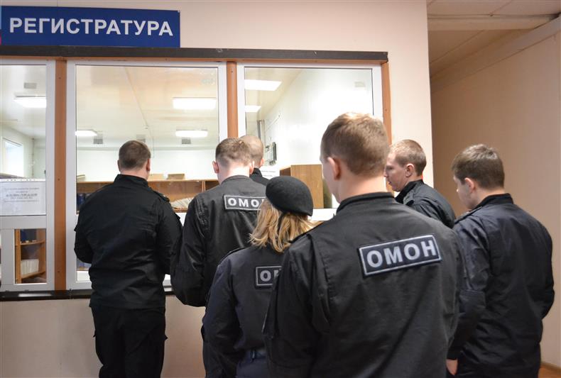 Крымские и донские росгвардейцы сдали донорскую кровь во Всемирный день борьбы против рака 