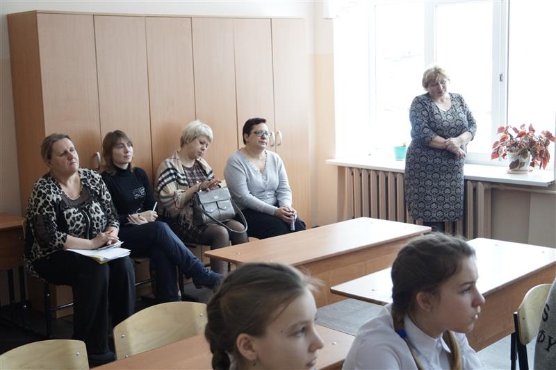Ивановские росгвардейцы провели открытый Урок мужества для  учеников подшефного кадетского класса
