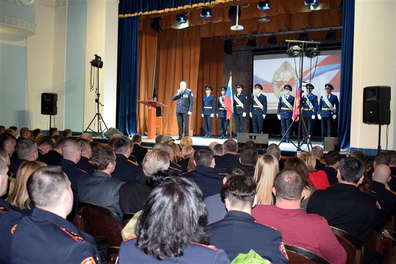 Руководитель крымского управления Росгвардии поздравил сотрудников подразделений ЛРР и госконтроля с профессиональным праздником