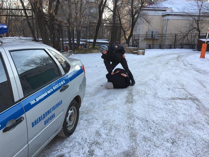 В Хабаровске стартовал ежегодный конкурс сотрудников вневедомственной охраны «Лучший по профессии»
