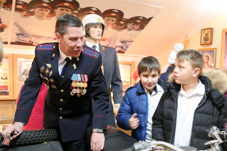 Сотрудники ставропольского управления вневедомственной охраны присоединились к ежегодной всероссийской акции «Неделя мужества»