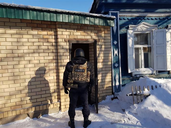 В Оренбурге при содействии ОМОН задержаны подозреваемые в серии квартирных краж