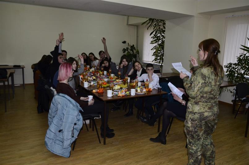 Сотрудники кабардино-балкарского СОБР «Эльбрус» провели военно-патриотическое мероприятие для активистов молодежного клуба  Русского географического общества «Альтаир» 