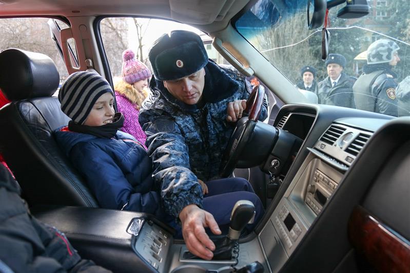 Сотрудники ставропольского управления вневедомственной охраны присоединились к ежегодной всероссийской акции «Неделя мужества»