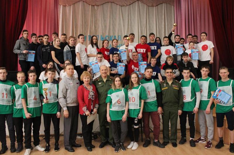 Бойцы челябинского ОМОН на транспорте вошли в состав жюри  юношеской спартакиады «Уральская зарница»
