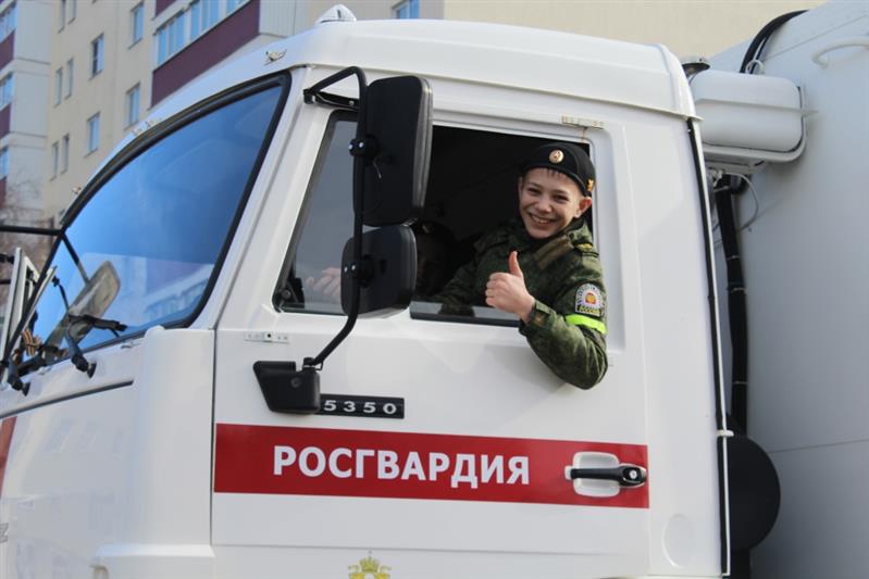 Кадеты-ермоловцы посетили Управление Росгвардии по Ставропольскому краю
