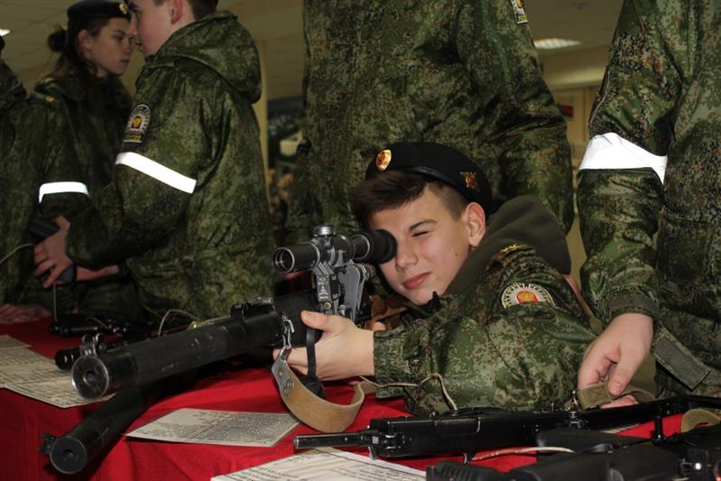 Кадеты-ермоловцы посетили Управление Росгвардии по Ставропольскому краю
