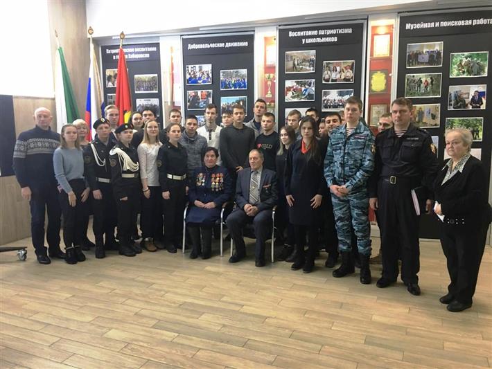 Сотрудники вневедомственной охраны встретились с хабаровчанкой Марией Платовой, пережившей заключение в фашистском концлагере