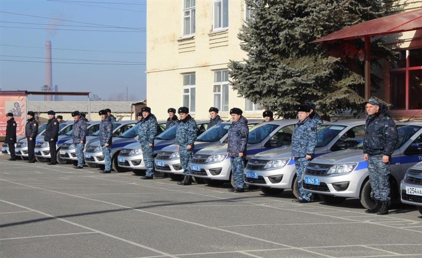 Североосетинские росгвардейцы получили новые служебные автомобили