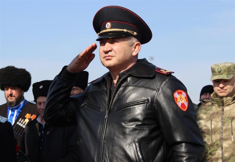На Северном Кавказе военнослужащие и сотрудники Росгвардии приняли участие в торжественных мероприятиях по случаю Дня защитника Отечества
