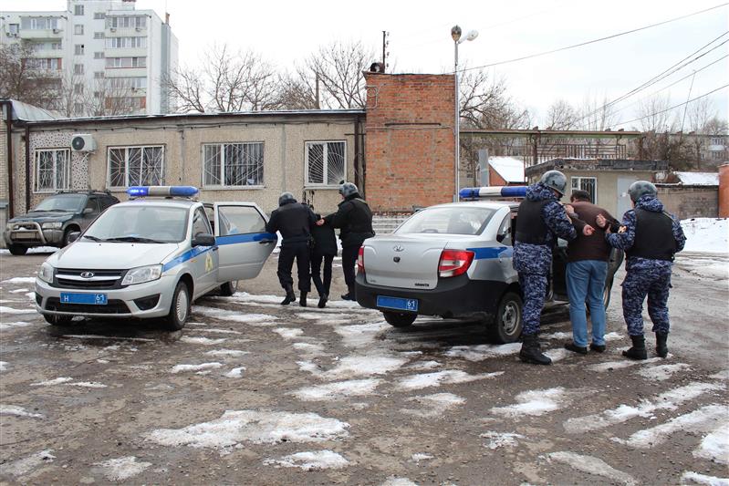 В Ростове-на-Дону росгвардейцы задержали четверых подозреваемых в умышленном причинении вреда здоровью