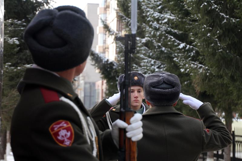 В рамках всероссийской акции «Неделя мужества» в Сибирском округе Росгвардии проходят торжественные мероприятия, приуроченные ко Дню защитника Отечества