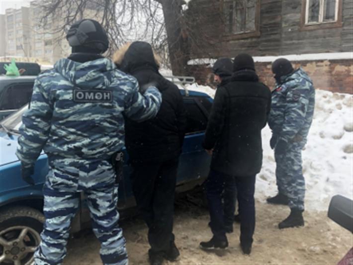 Спецподразделения Росгвардии пресекли распространение контрафактного алкоголя в Ивановской, Тульской и Смоленской областях (фото, видео)