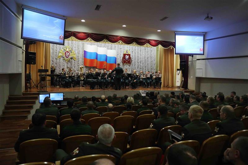 В управлении Уральского округа Росгвардии состоялось торжественное собрание, приуроченное ко Дню защитника Отечества 