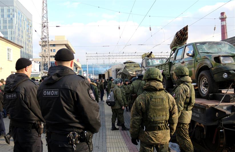 Росгвардия обеспечила правопорядок на передвижной железнодорожной выставке «Сирийский перелом» в Ростове-на-Дону