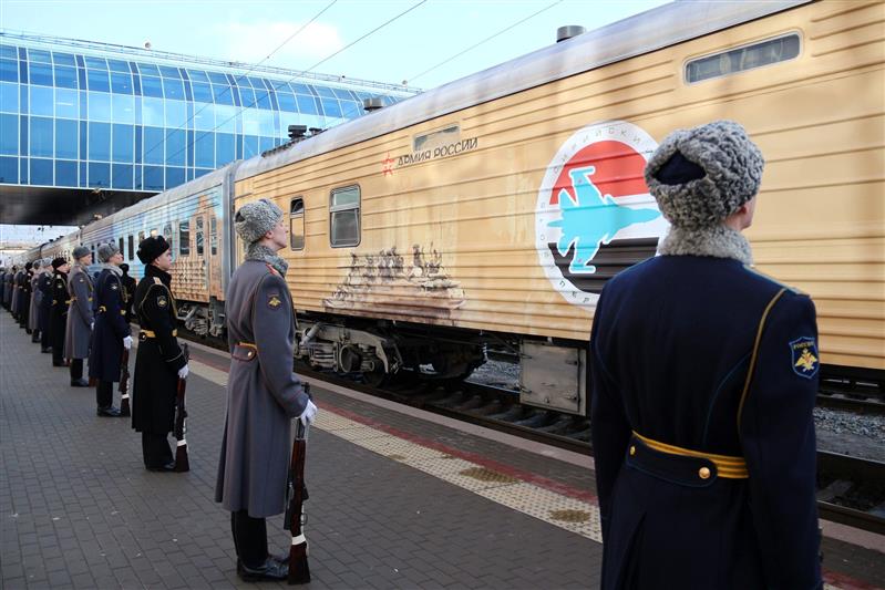 Росгвардия обеспечила правопорядок на передвижной железнодорожной выставке «Сирийский перелом» в Ростове-на-Дону