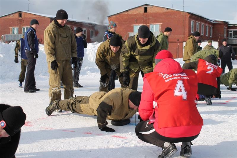 В Екатеринбурге росгвардейцы отметили День защитника Отечества военно-спортивным праздником