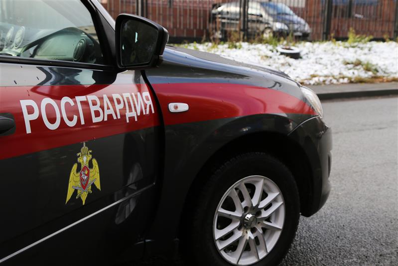 В Челябинске сотрудники Росгвардии задержали подозреваемого в причинении тяжкого вреда здоровью человека