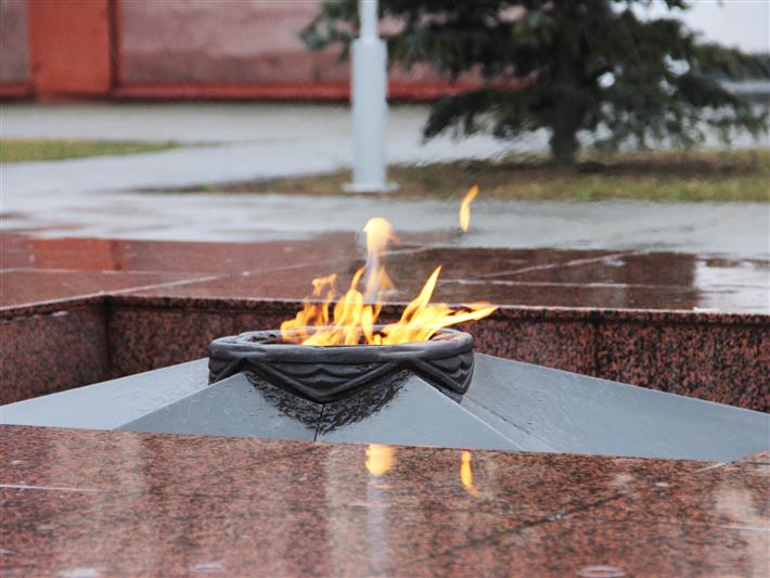 В Краснодаре росгвардейцы приняли участие в церемонии возложения цветов к Вечному огню в память защитников Отечества