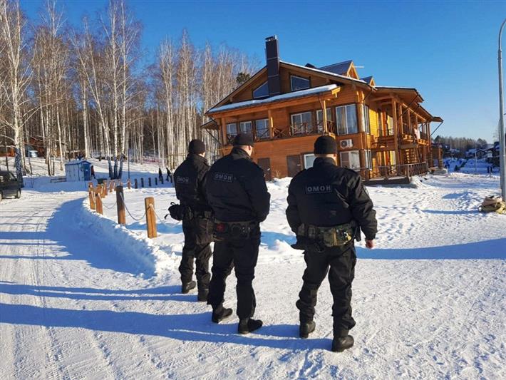 В Миассе сотрудники Росгвардии обеспечивают правопорядок во время проведения Кубка мира по фристайлу