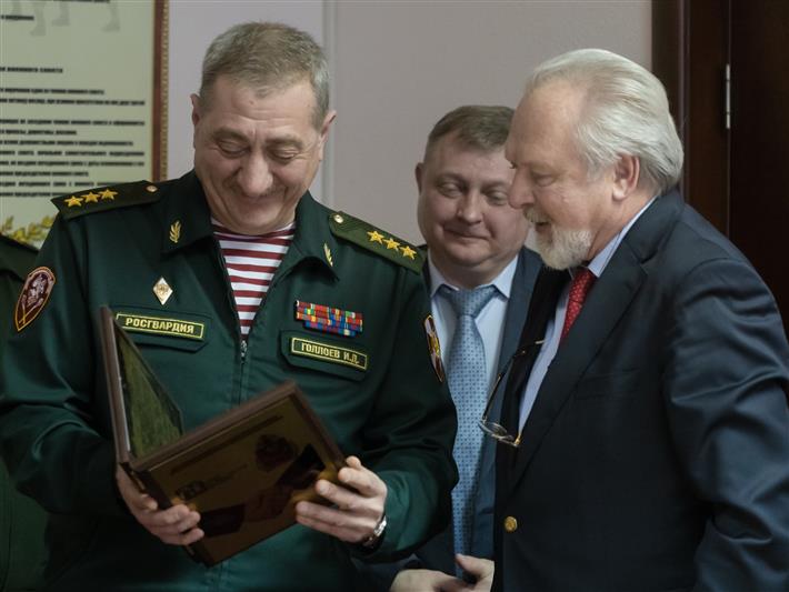 Росгвардия поздравила с Днем защитника Отечества представителей средств массовой информации 