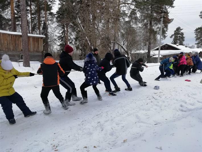 Росгвардейцы Удмуртии поздравили воспитанников Орловского детского дома с Днем защитника Отечества