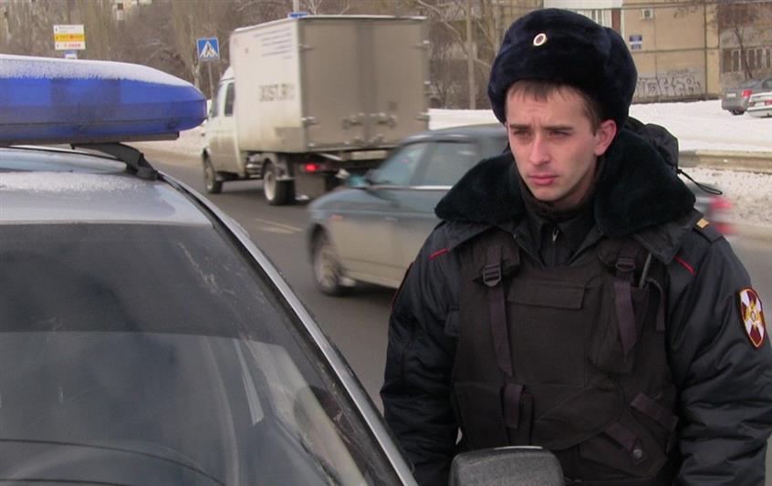 Саратовские росгвардейцы задержали подозреваемого в краже, проникшего в чужую квартиру с целью скрыться от правоохранителей