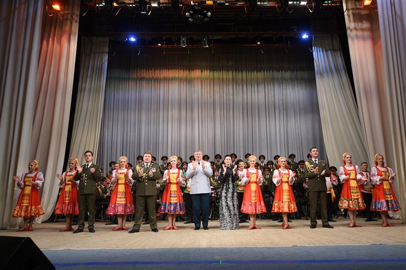 В Нижнекамске прошел очередной концерт Академического ансамбля песни и пляски Росгвардии в рамках гастрольного тура по Республике Татарстан