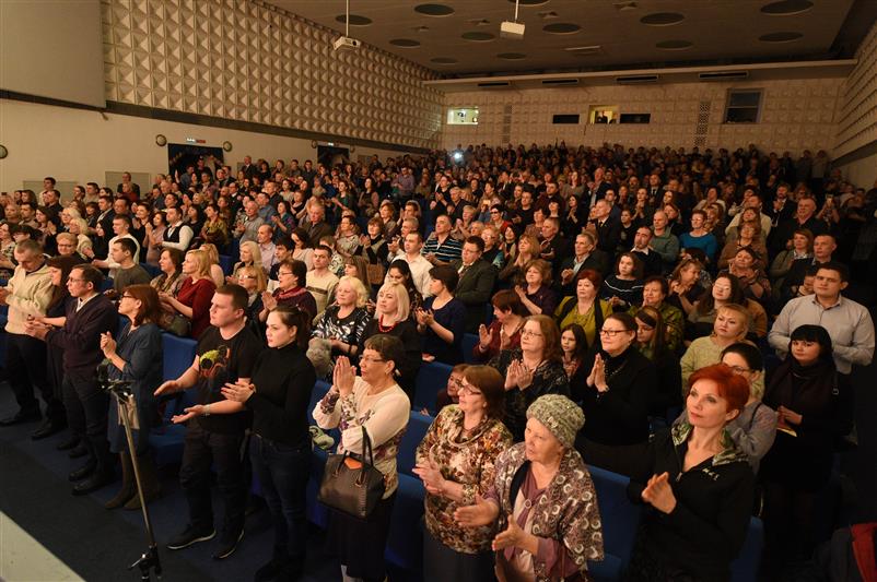 В Нижнекамске прошел очередной концерт Академического ансамбля песни и пляски Росгвардии в рамках гастрольного тура по Республике Татарстан