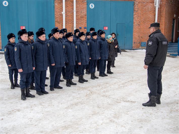 Сотрудники ОМОН провели День открытых дверей для чебоксарских кадет