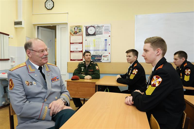В Московском президентском кадетском училище имени М.А. Шолохова прошел Урок мужества, приуроченный ко Дню защитника Отечества