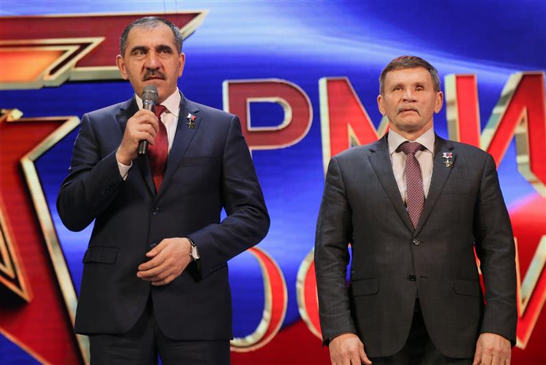 Руководитель крымского управления Росгвардии награжден отличительным знаком главы республики 
