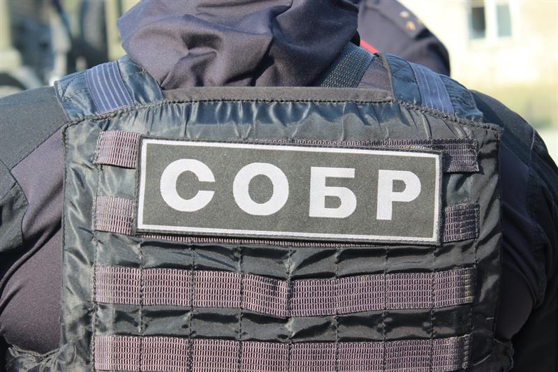 Офицеры петрозаводского СОБР совместно с полицейскими задержали подозреваемых в разбойном нападении