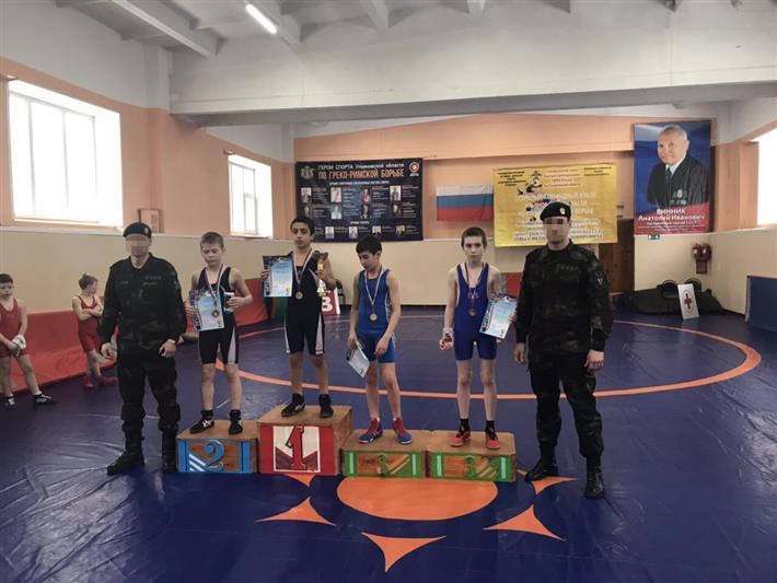 При содействии  ульяновского СОБР проведен турнир по греко-римской борьбе памяти сотрудника спецподразделения  Евгения Давыдова