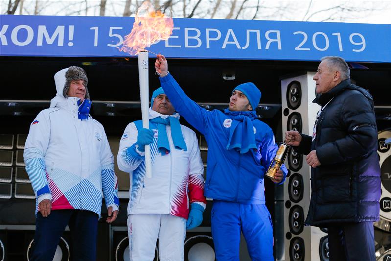 Чаша огня универсиады, охраняемого сотрудниками Росгвардии, зажглась в Шушенском