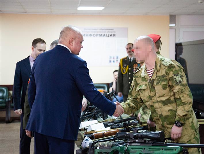 В рамках областного мероприятия по случаю Дня защитника Отечества росгвардейцы Кузбасса почтили память павших земляков 