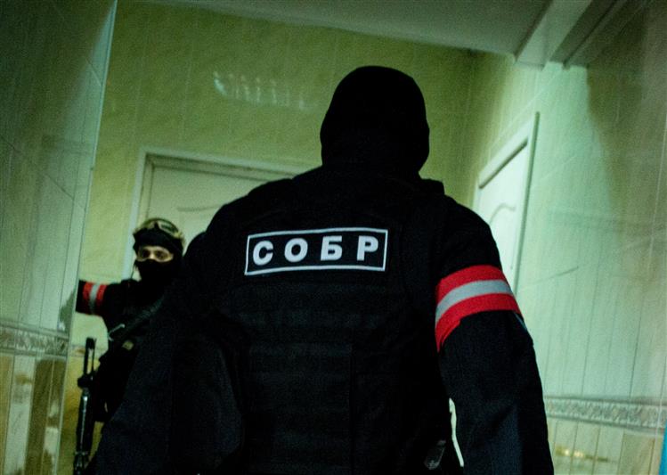 В Иркутской области при содействии СОБР задержаны подозреваемые в убийстве, разбойном нападении и угоне автомобиля (видео)