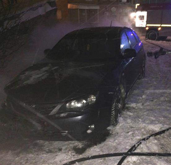 При содействии ОМОН в Череповце задержаны подозреваемые в поджоге автомобиля