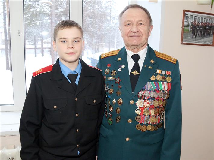 Военнослужащие северского соединения провели уроки мужества со школьниками