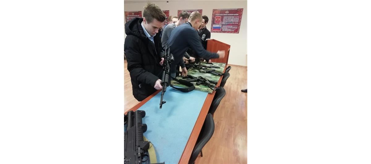 «Молодая Гвардия Единой России» побывала в гостях у белгородских росгвардейцев
